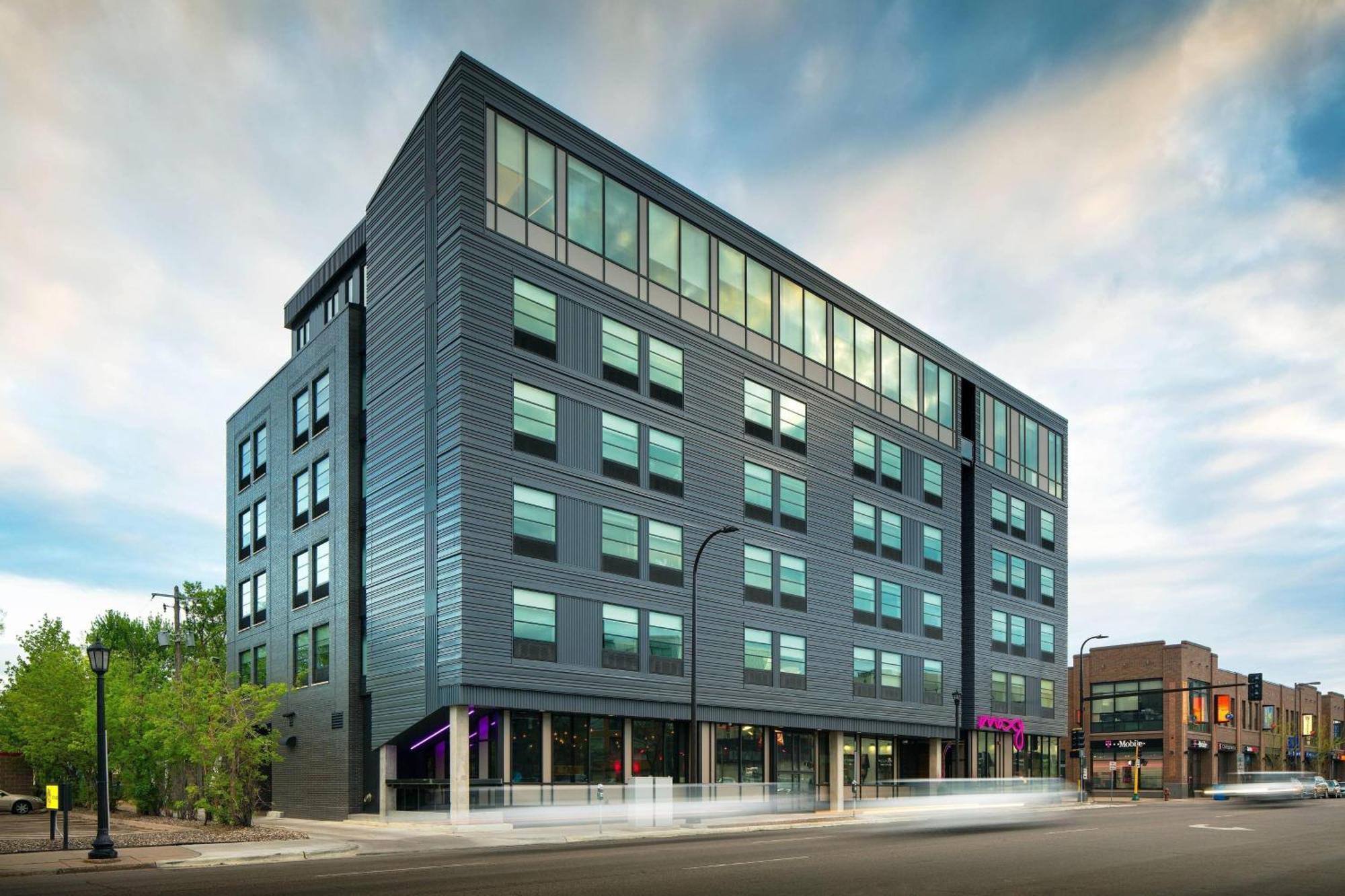 Moxy Minneapolis Uptown Exterior photo